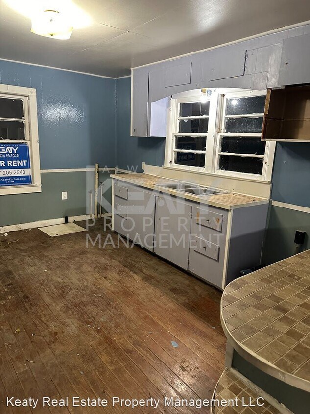Primary Photo - 2 br, 1 bath House - 427 South Avenue O