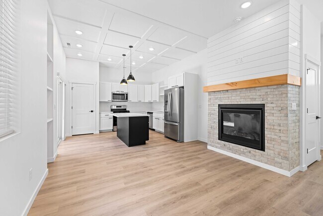 Foto del edificio - 4113 Hill Ln