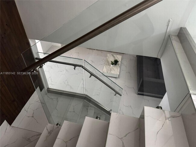 Foto del edificio - 1614 Jefferson Ave