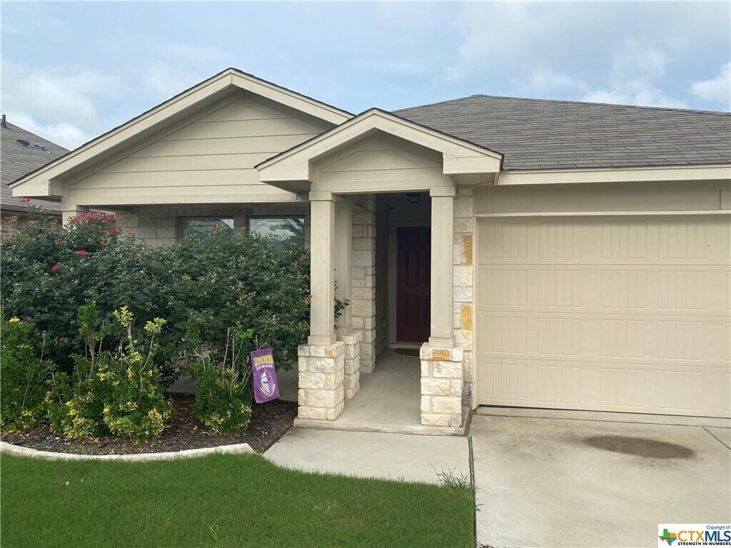 Primary Photo - 1407 Emerald Gate Dr