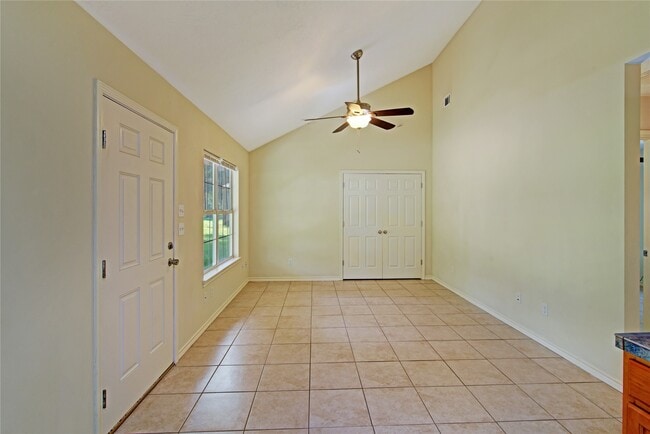 Foto del edificio - 10521 Tanyard Rd