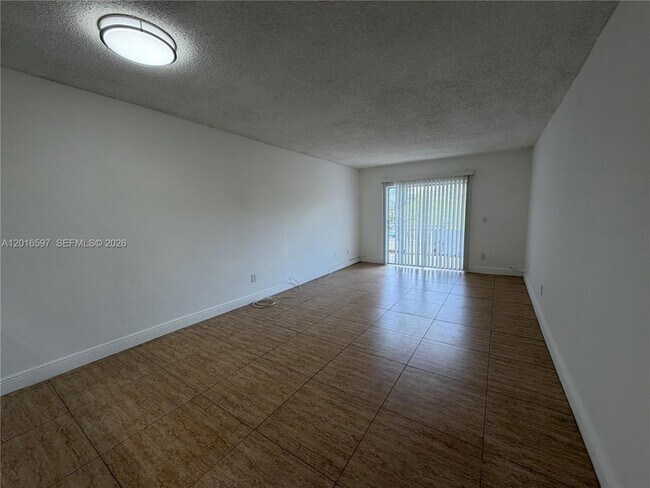 Foto del edificio - 13685 NE 10th Ave