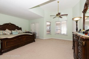 Foto del edificio - 425 Ashbury Dr