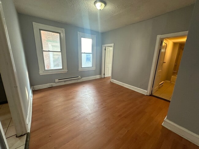 LIVING ROOM - 4243 Salem St