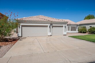 Building Photo - 760 N Swan Dr