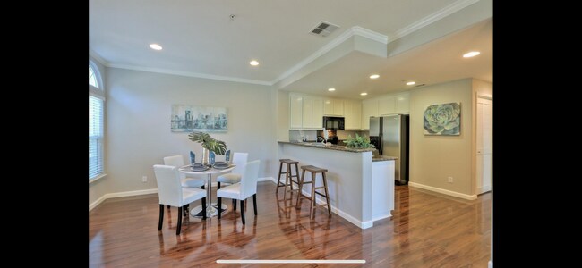 Building Photo - 2101 Winepol Loop