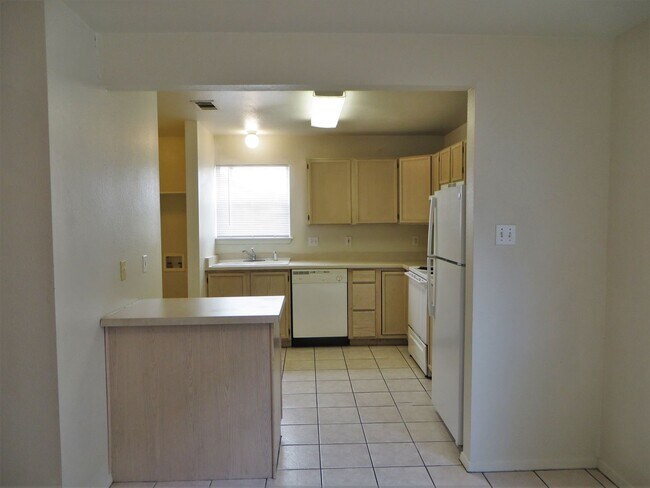 Foto del edificio - 2 Bedroom 2 Bathroom Unit In Georgetown