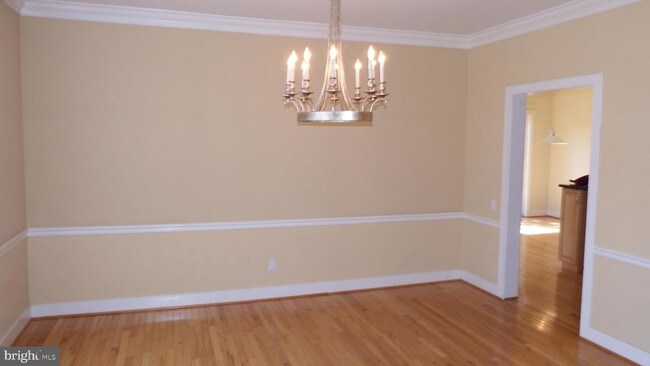 Foto del edificio - 5021 Brittany Ln