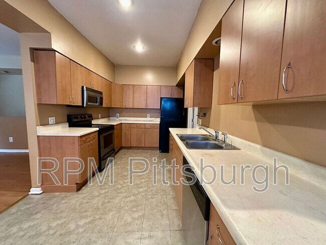 Foto del edificio - 2709 Josephine St