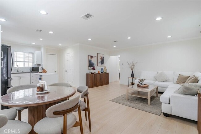 Foto del edificio - 12300 Stagg St