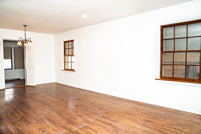 Foto del edificio - 7621 E Prairie Rd