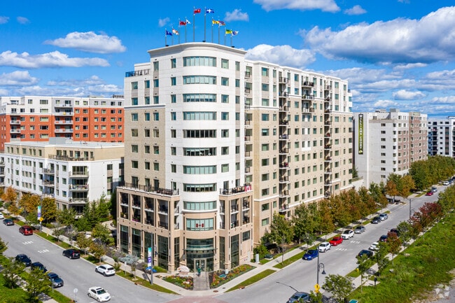 Building Photo - Williams Court D and G