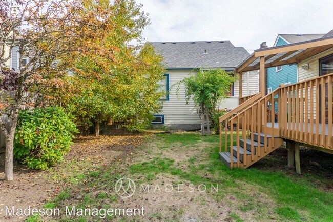 Building Photo - 3 br, 1.5 bath House - 1716 E Fir Street