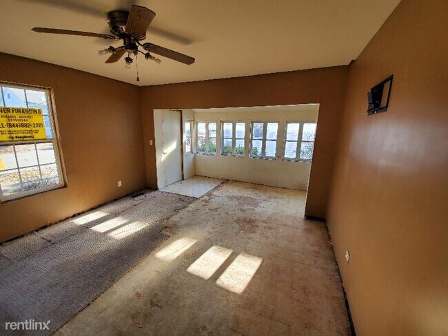 Building Photo - 2 br, 1 bath House - 907 Prairie Street