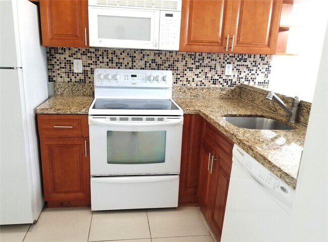 Building Photo - 9521 SW 138th Pl