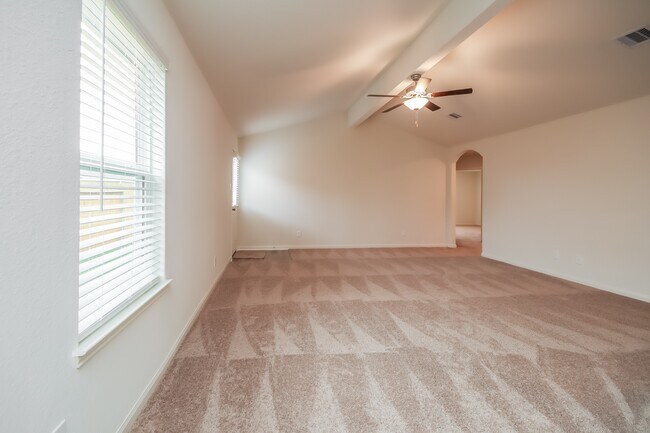 Foto del edificio - 8406 Rayburn Rd