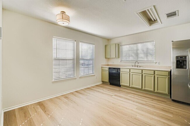 Building Photo - 1515 Curameng Cove