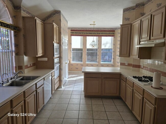 Building Photo - 2727 Gregway Ln