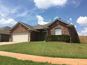 Building Photo - 629 Loyd Ln