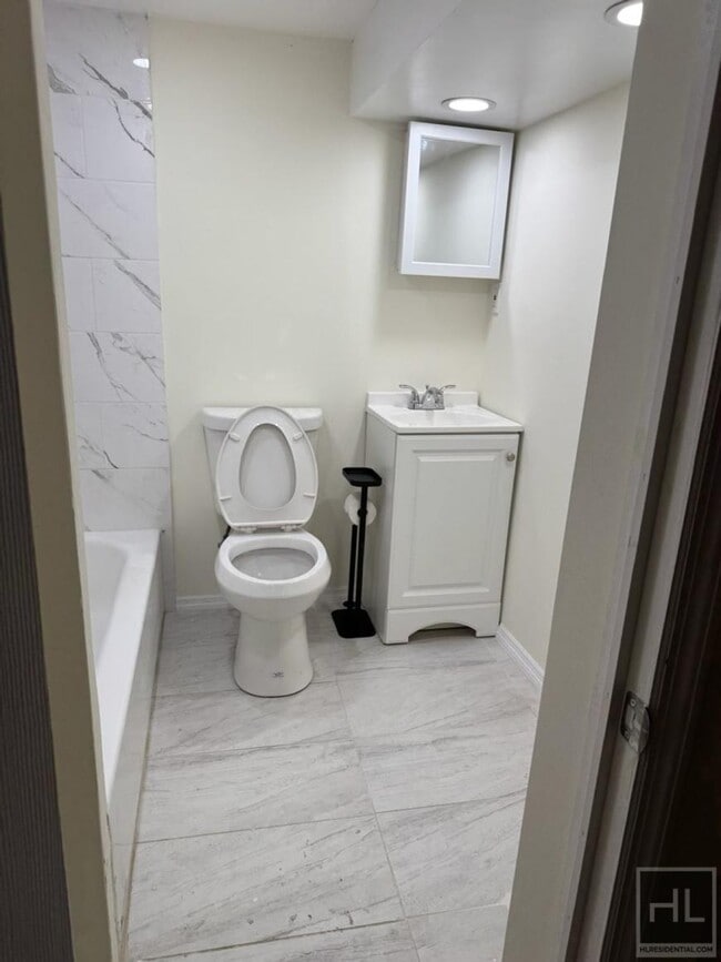 Building Photo - 0 bedroom in QUEENS NY 11428