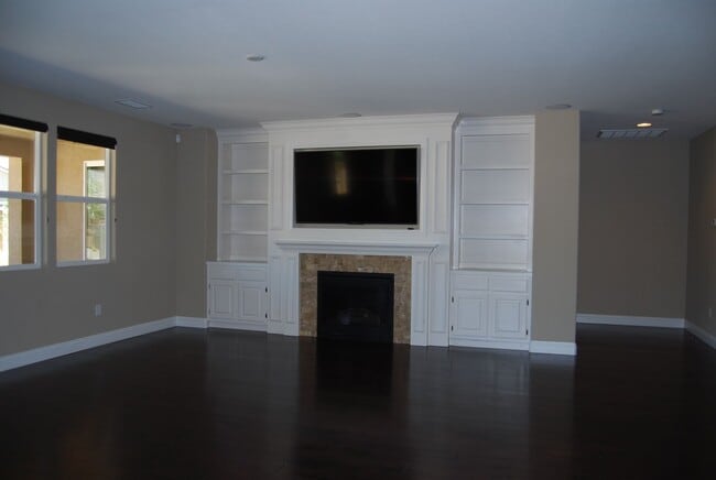 Building Photo - Stunning Single-Level Toll Bros. Home in G...