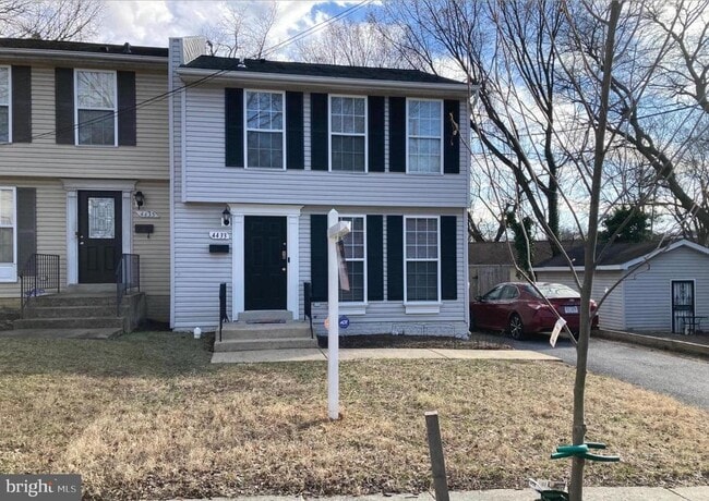 Building Photo - 4433 Hunt Pl NE