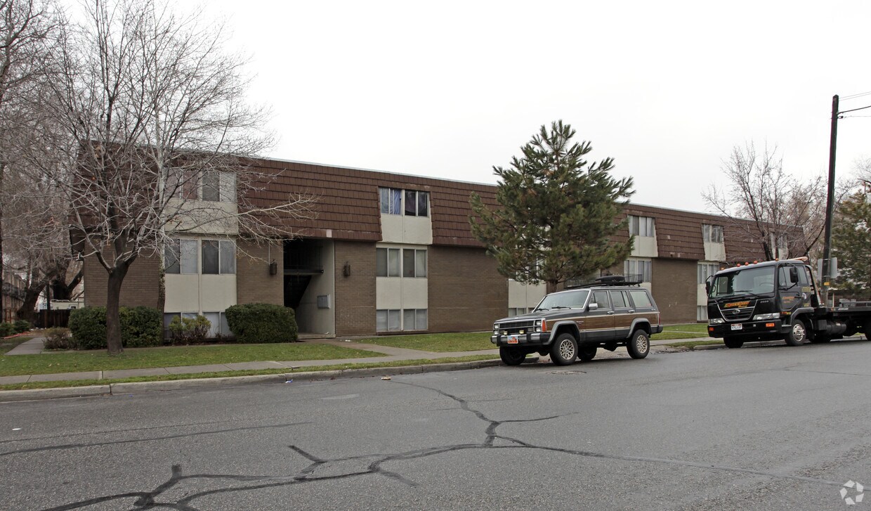 Building Photo - 2828 S 200 E