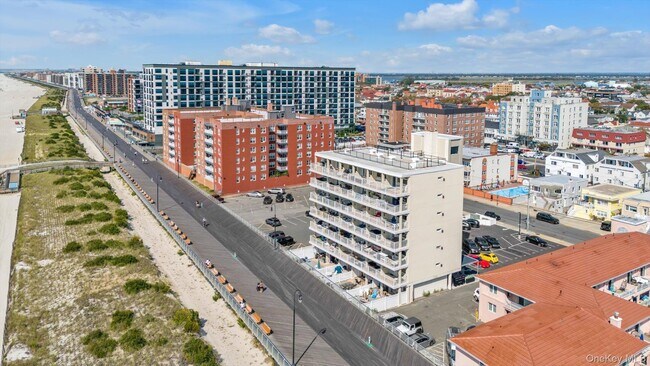 Foto del edificio - 250 Shore Rd