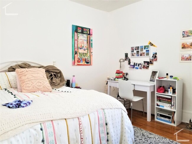 Building Photo - HOT ALLSTON LISTING!!!!