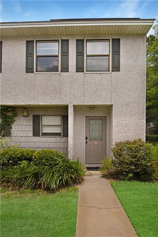 Building Photo - 104 Courtyard Villas Ln