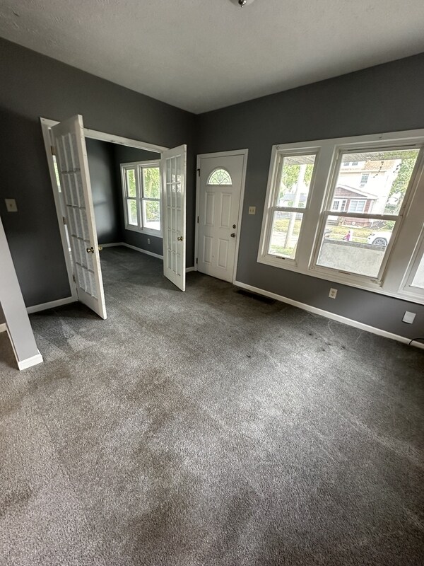 Building Photo - 16119 Parkgrove Ave