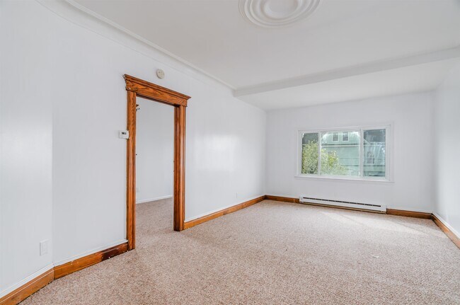 Foto del edificio - 142 Humphrey Ave