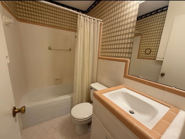 Foto del edificio - 407 N Foster Dr