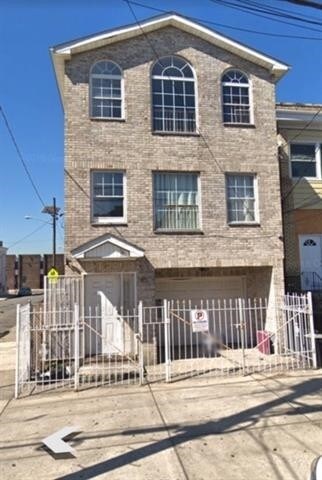 Primary Photo - 119 Wegman Pkwy