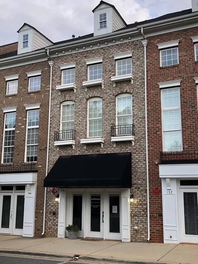 134 Marketplace Ave, Mooresville, NC 28117 Townhome Rentals in