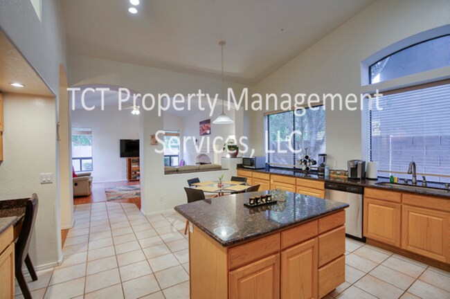 Building Photo - Spacious Four Bedroom Home in Scottsdale