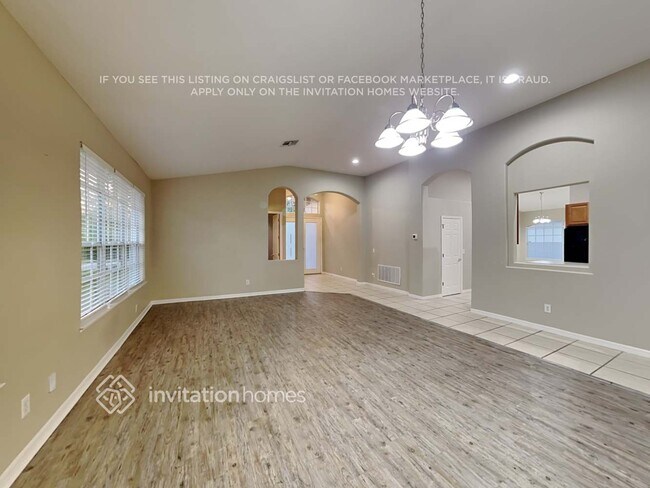 Building Photo - 2861 Summer Swan Dr