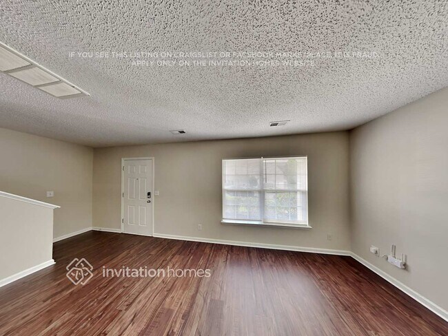 Building Photo - 1402 Bray Dr