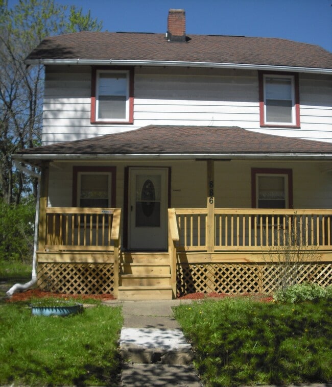 Building Photo - 886 Storer Ave