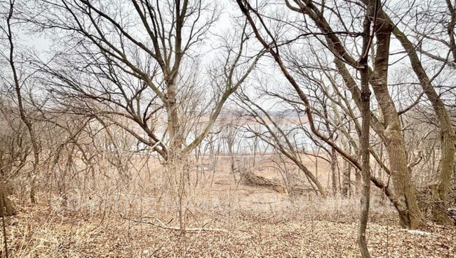 Building Photo - 8978 Neill Lake Rd