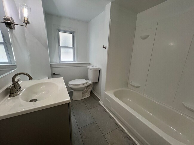 Foto del edificio - 229 Amber St