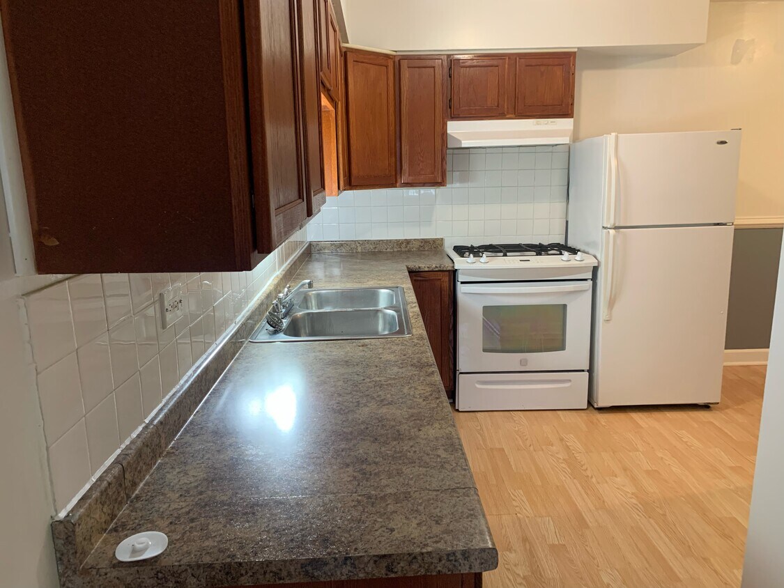 Foto principal - 10428 Natoma Ave