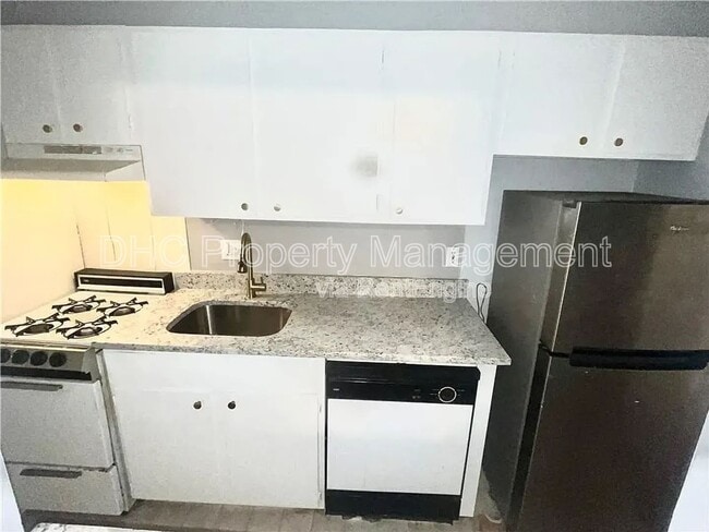Foto del edificio - 2805 Northeast Expy