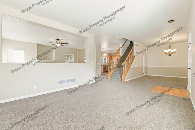 Building Photo - 13937 Ivy St