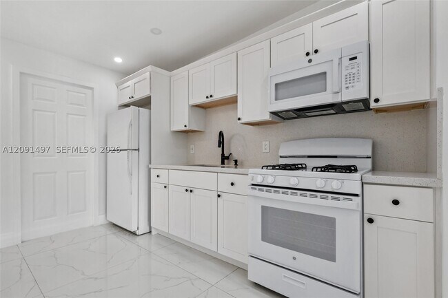 Foto del edificio - 431 E 62nd St