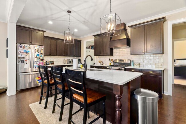 Foto del edificio - Beautiful 4Bed/3Bath Home M