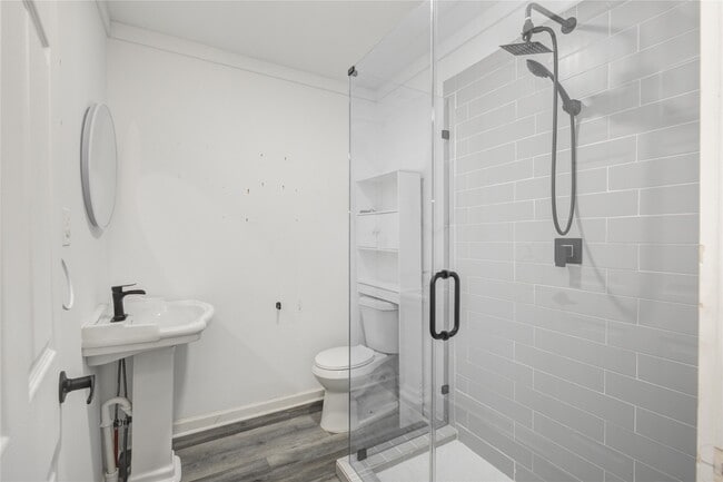 Building Photo - 609 Hurst Pl