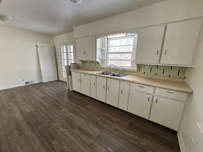 Foto del edificio - 3817 Miller Rd