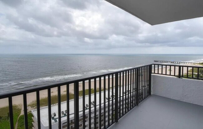 Foto del edificio - 531 N Ocean Blvd