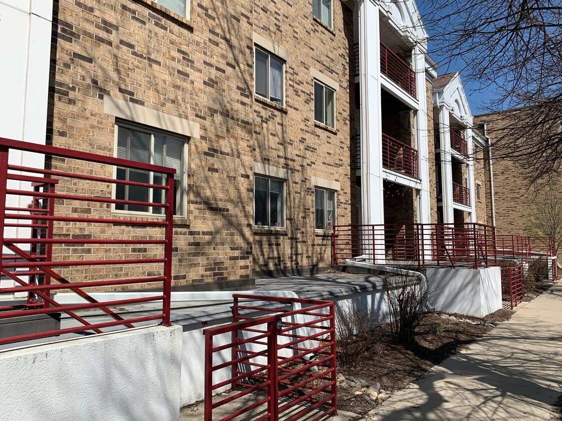 Primary Photo - 311 N Hancock St
